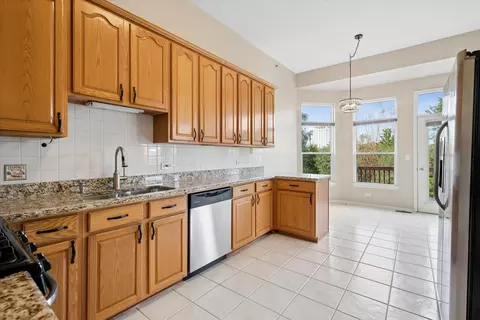 Kitchen - 256 Prairie View Ln, Wheeling, IL 60090 photo 3 of 3