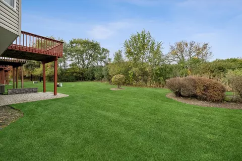 Exterior - 256 Prairie View Ln, Wheeling, IL 60090 photo 4 of 5
