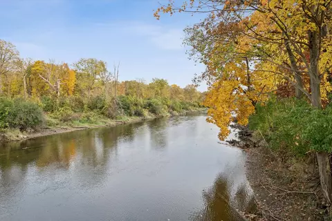 View/Area - 256 Prairie View Ln, Wheeling, IL 60090 photo 1 of 2