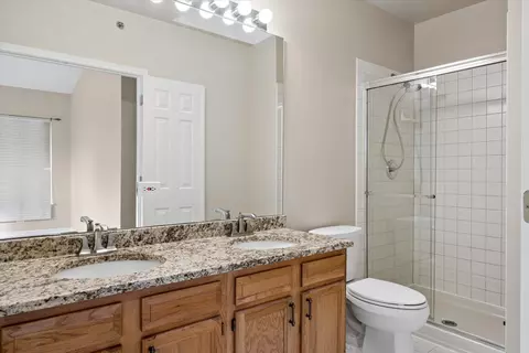 Bath - 256 Prairie View Ln, Wheeling, IL 60090 photo 2 of 5