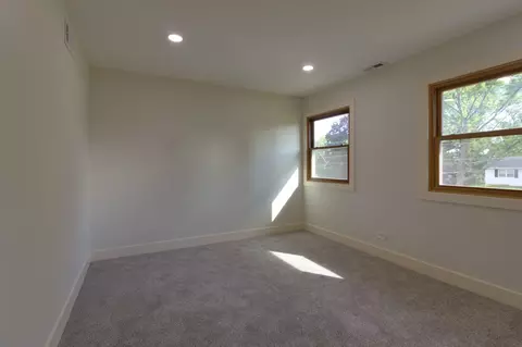 Bedroom - 829 Evergreen St, Wheaton, IL 60187 photo 6 of 9