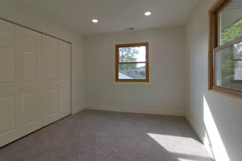 Bedroom - 829 Evergreen St, Wheaton, IL 60187 photo 2 of 9