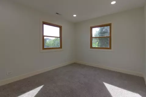 Bedroom - 829 Evergreen St, Wheaton, IL 60187 photo 4 of 9