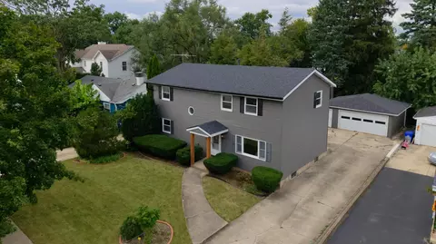 Exterior - 829 Evergreen St, Wheaton, IL 60187 photo 2 of 5