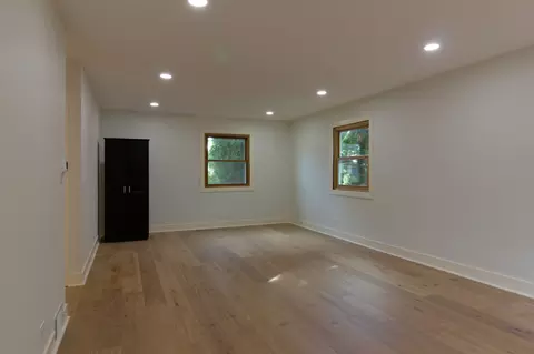 Living - 829 Evergreen St, Wheaton, IL 60187 photo 4 of 4