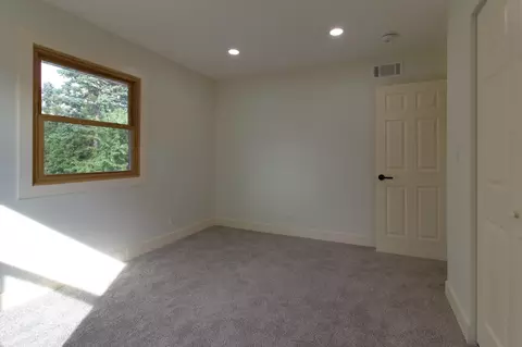Bedroom - 829 Evergreen St, Wheaton, IL 60187 photo 3 of 9