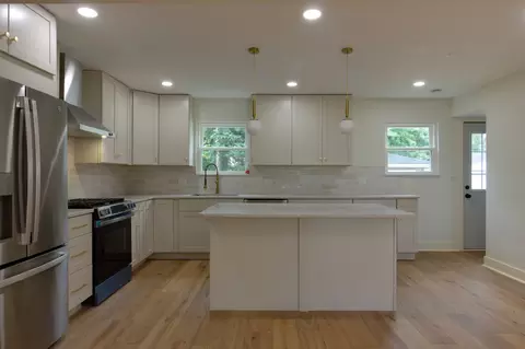 Kitchen - 829 Evergreen St, Wheaton, IL 60187 photo 1 of 2