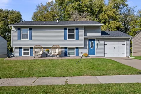 2646 W 56th St, Davenport, IA 52806