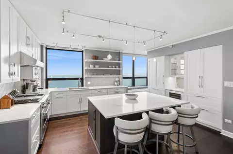 Kitchen - 450 E Waterside Dr #1302, Chicago, IL 60601 photo 3 of 5