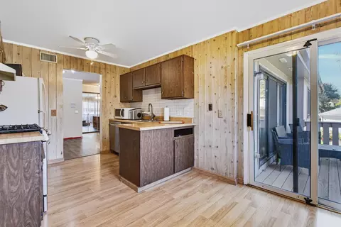 Kitchen - 1152 Middlebury Ln #A2, Wheeling, IL 60090 photo 2 of 3