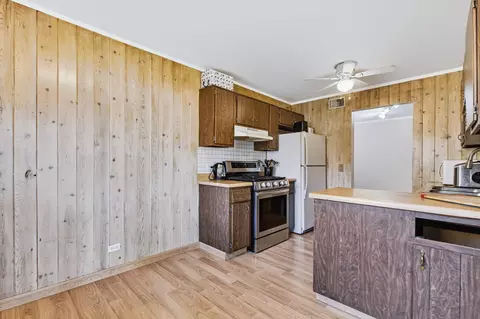 Kitchen - 1152 Middlebury Ln #A2, Wheeling, IL 60090 photo 3 of 3