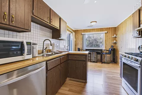 Kitchen - 1152 Middlebury Ln #A2, Wheeling, IL 60090 photo 1 of 3