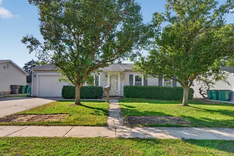 436 Fenton Ave, Romeoville, IL 60446