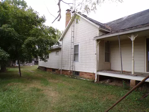 Exterior - 5237 Beaucoup Rd, Ava, IL 62907 photo 2 of 12