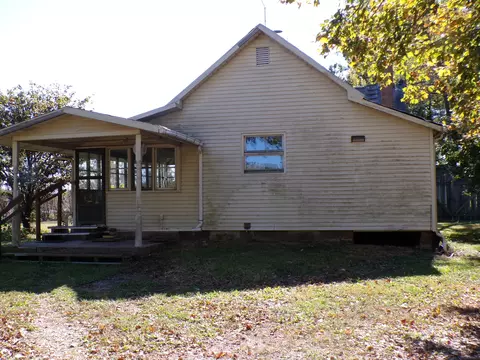 Exterior - 5237 Beaucoup Rd, Ava, IL 62907 photo 3 of 12