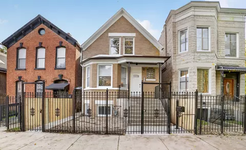 4121 W Maypole Ave, Chicago, IL 60624