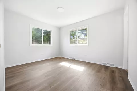 Bedroom - 1175 Royal Blvd, Elgin, IL 60123 photo 1 of 4