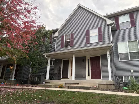 1381 Chestnut Ln, Yorkville, IL 60560