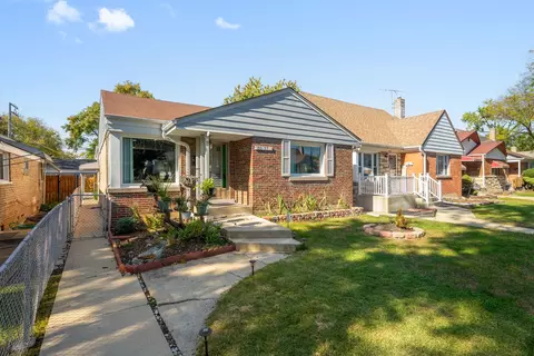 8052 S Saint Louis Ave, Chicago, IL 60652