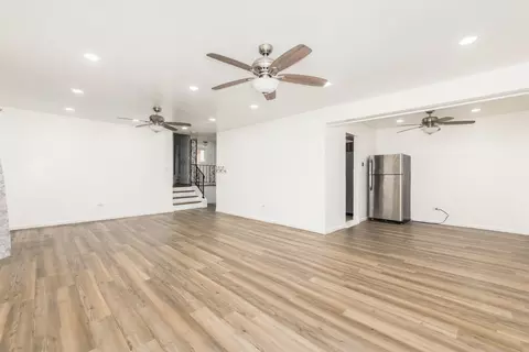 Living - 9250 Noel Ave #1A, Des Plaines, IL 60016 photo 4 of 5