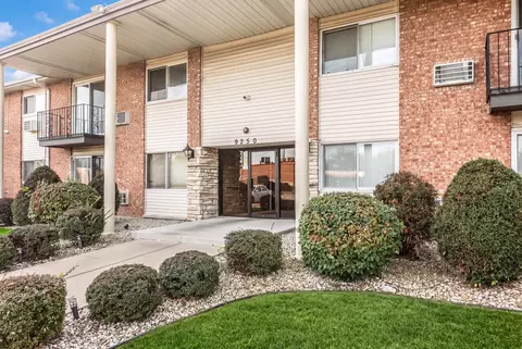 Exterior - 9250 Noel Ave #1A, Des Plaines, IL 60016 photo 3 of 5