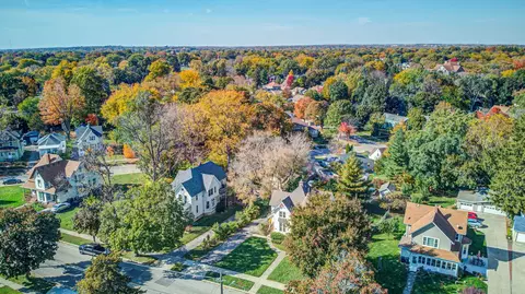 View/Area - 656 South St, Elgin, IL 60123 photo 5 of 8