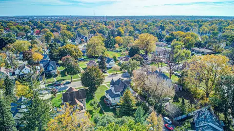 View/Area - 656 South St, Elgin, IL 60123 photo 6 of 8