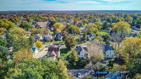 View/Area - 656 South St, Elgin, IL 60123 photo 7 of 8