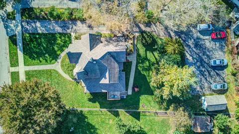View/Area - 656 South St, Elgin, IL 60123 photo 1 of 8