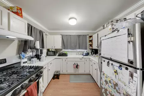 Kitchen - 656 South St, Elgin, IL 60123 photo 1 of 7