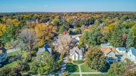 View/Area - 656 South St, Elgin, IL 60123 photo 3 of 8