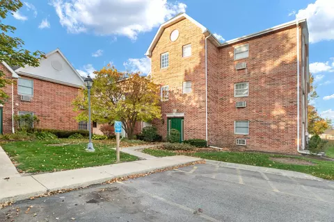 551 Leah Ln #3C, Woodstock, IL 60098