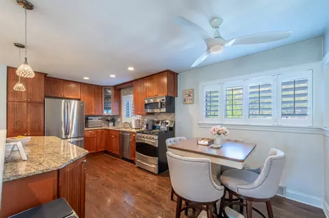 Kitchen - 307 Catalpa Ave, Itasca, IL 60143 photo 1 of 2