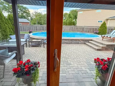 Exterior - 307 Catalpa Ave, Itasca, IL 60143 photo 8 of 9
