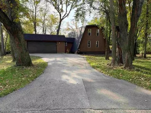 6280 White Buck Trl, Rockford, IL 61102