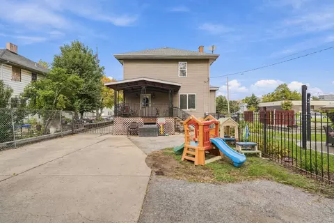 Exterior - 660 3rd Ave, Joliet, IL 60433 photo 4 of 11