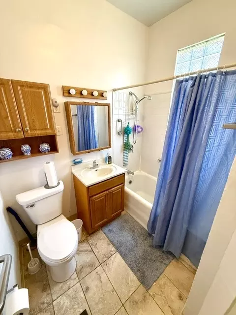 Bath - Undisclosed, Chicago, IL 60624 photo 1 of 1