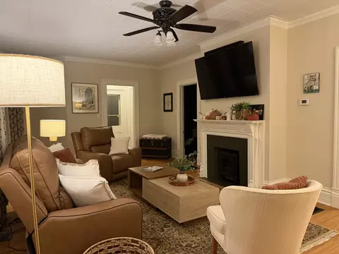 Living - 303 E Prospect Ave, Ottawa, IL 61350 photo 1 of 3