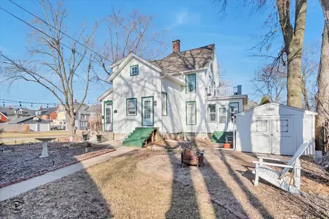 Exterior - 303 E Prospect Ave, Ottawa, IL 61350 photo 4 of 7