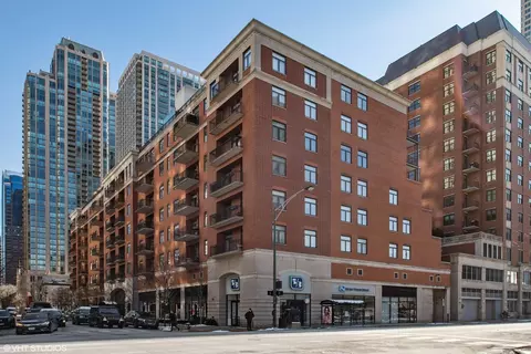 33 W Huron St #607, Chicago, IL 60654