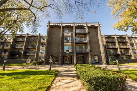 6800 N California Ave #4I, Chicago, IL 60645