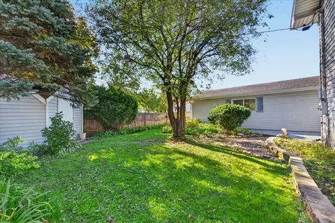 Exterior - 137 Saint Armand Ln, Wheeling, IL 60090 photo 4 of 5