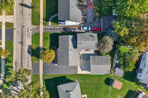 View/Area - 137 Saint Armand Ln, Wheeling, IL 60090 photo 1 of 2