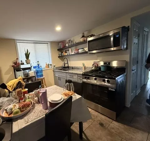 Kitchen - 7324 W 62nd St, Summit, IL 60501 photo 2 of 2