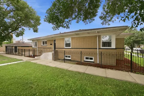 6601 S Francisco Ave, Chicago, IL 60629