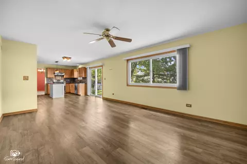 Living - 1613 Wildflower Dr, Plainfield, IL 60586 photo 6 of 6