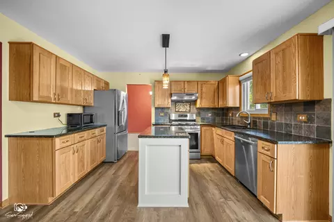 Kitchen - 1613 Wildflower Dr, Plainfield, IL 60586 photo 1 of 2