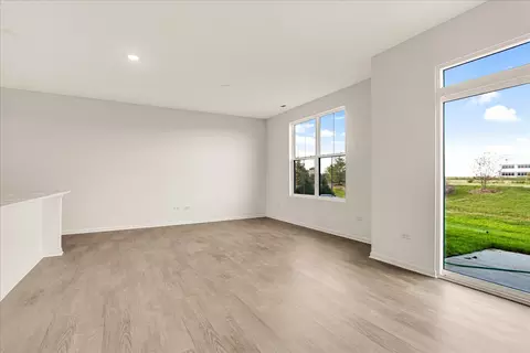 Living - 25546 W Emory Ln, Plainfield, IL 60544 photo 3 of 6