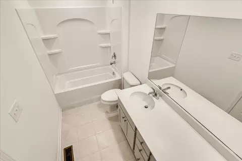 Bath - 25546 W Emory Ln, Plainfield, IL 60544 photo 4 of 4
