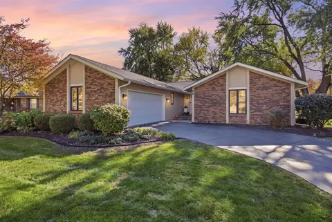 51 Winthrop New Rd, Sugar Grove, IL 60554